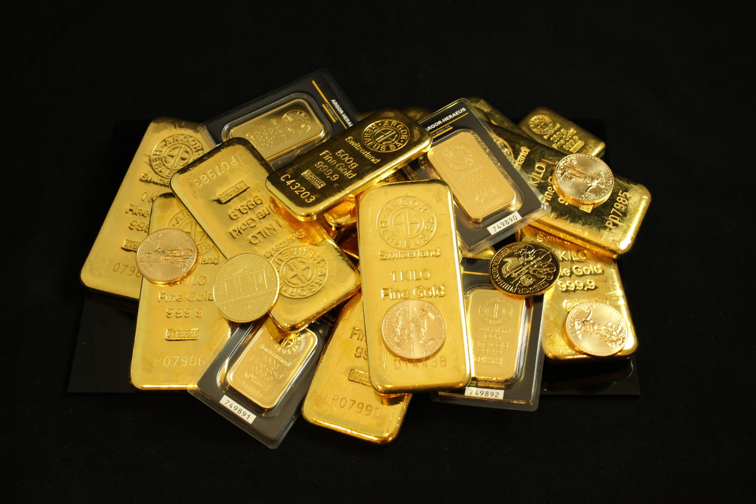 Сколько можно купить золота